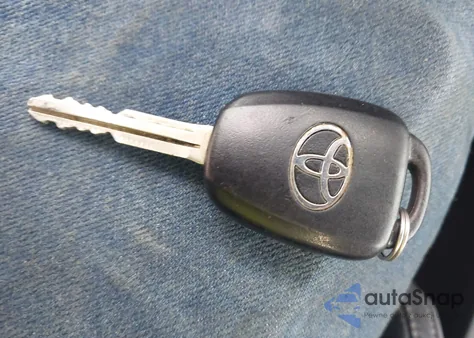 2016 Toyota Corolla S Plus из США, поврежденный, VIN 5YFBURHE8GP407047